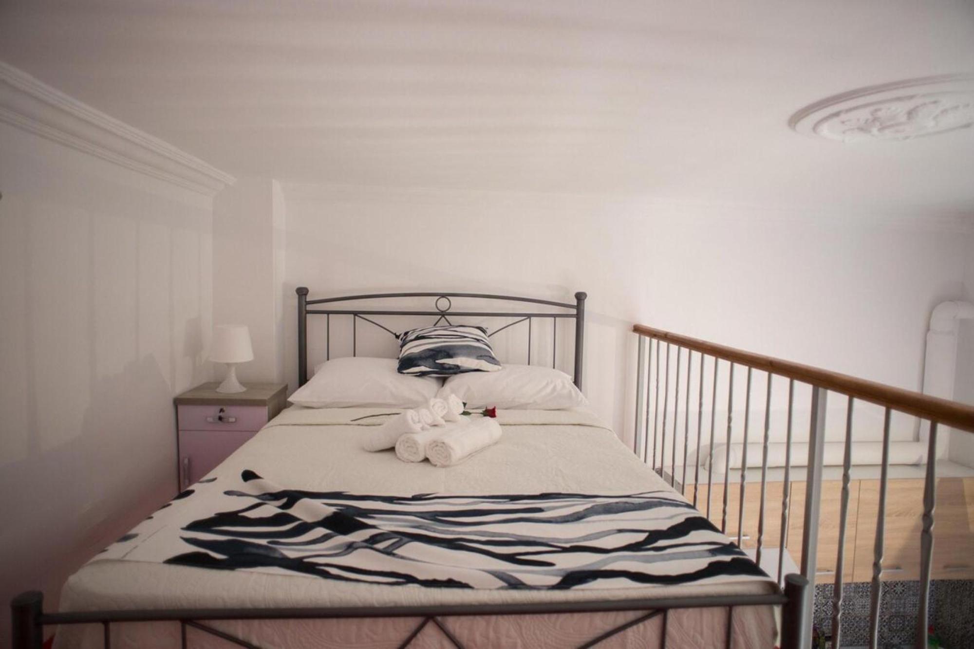 פיראוס Aimou Studio'S Apartment'S מראה חיצוני תמונה